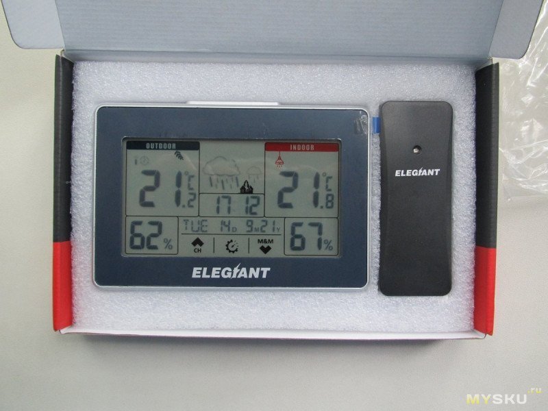 Часы с беспроводным датчиком температуры и влажности и "прогнозом погоды"