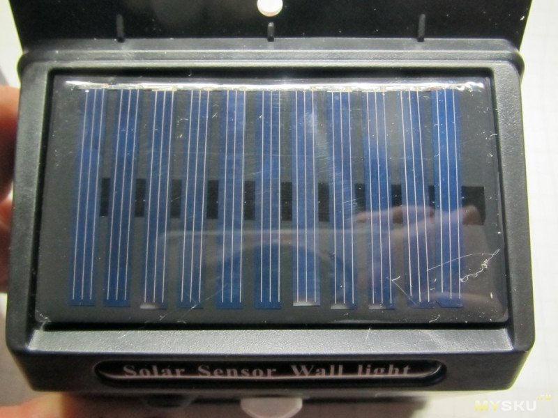 Светильники с солнечной батареей и датчиком движения