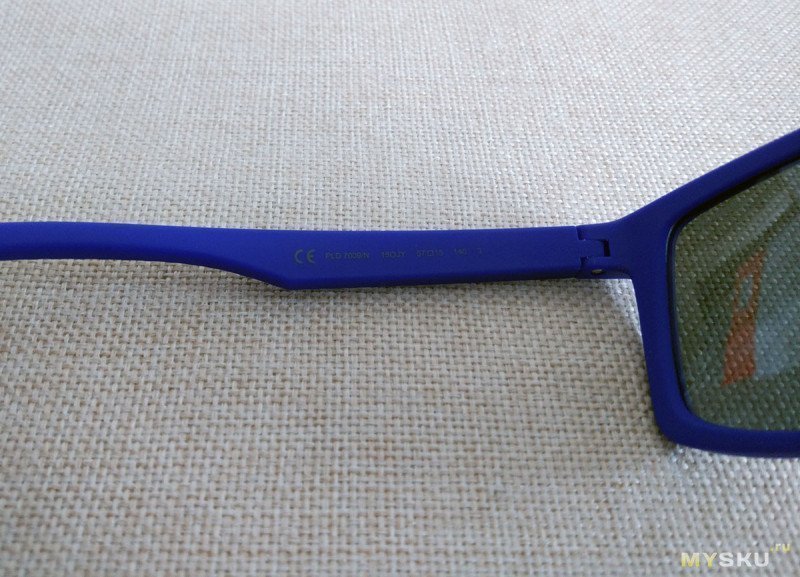 Поляризационные очки Polaroid PLD7009