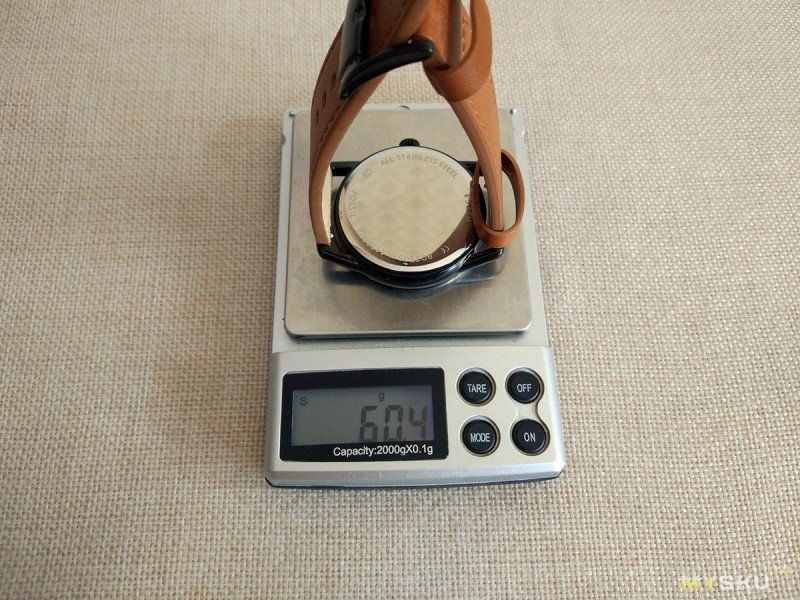 Минималистичные часы Fossil Ledger BQ2305