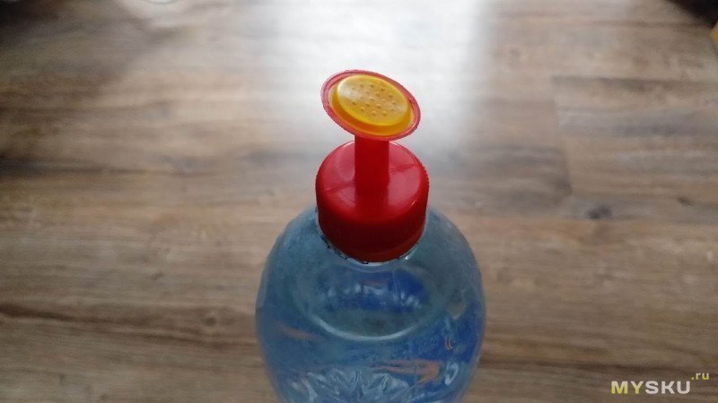 Крышка-лейка на пластиковую бутылку