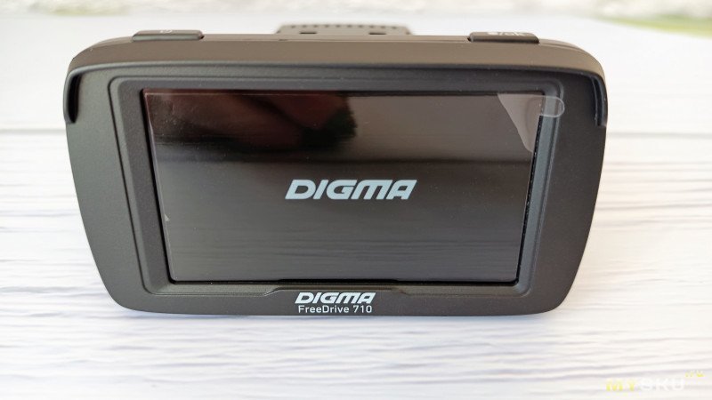Обзор видеорегистратора, совмещенного с радар-детектором, DIGMA FreeDrive 710 GPS